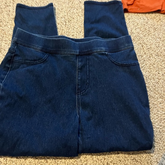 Women’s clothing bundle - Picture 3 of 5